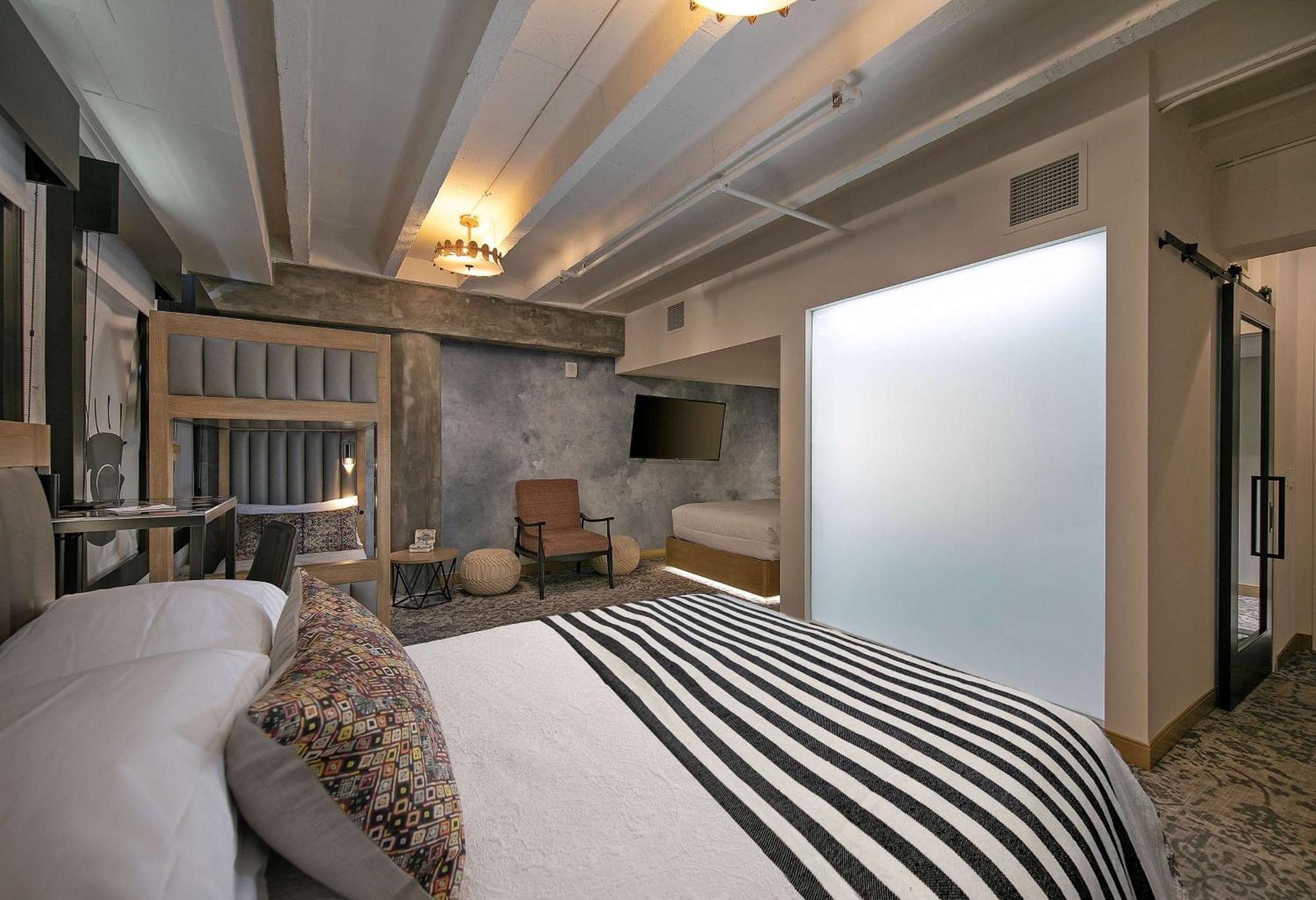 The Wayfarer Downtown La, Tapestry Collection By Hilton Hotell Los Angeles Exteriör bild